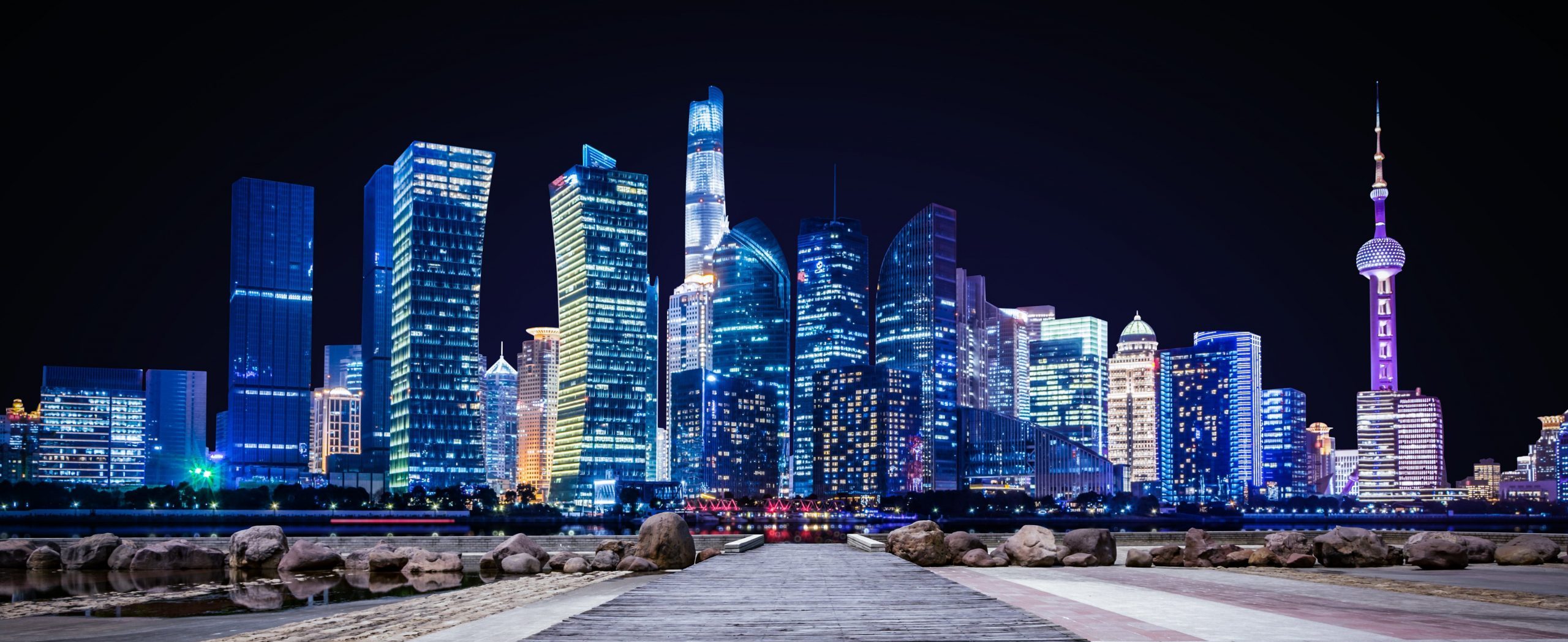 Twilight shot with the Shanghai skyline